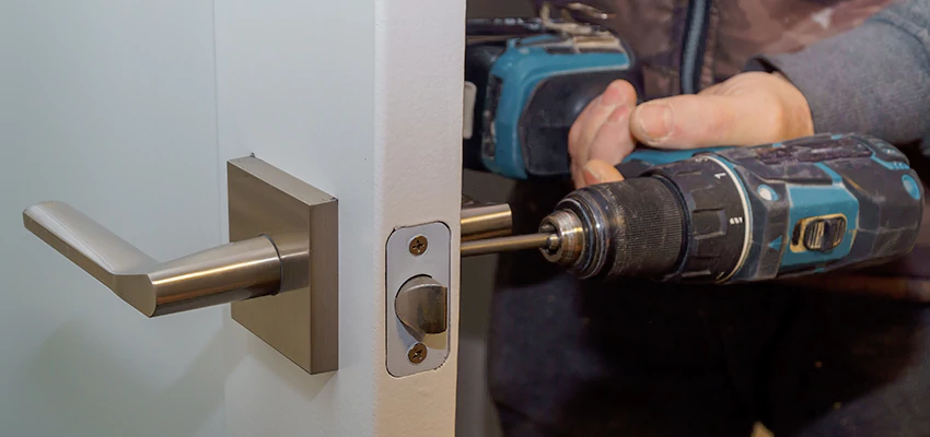 Broken Door Handle Lock Repair in Palermo, California